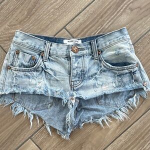 One X One Teaspoon Bonitas Daisy dukes Blue denim cutoff shorts Size 23